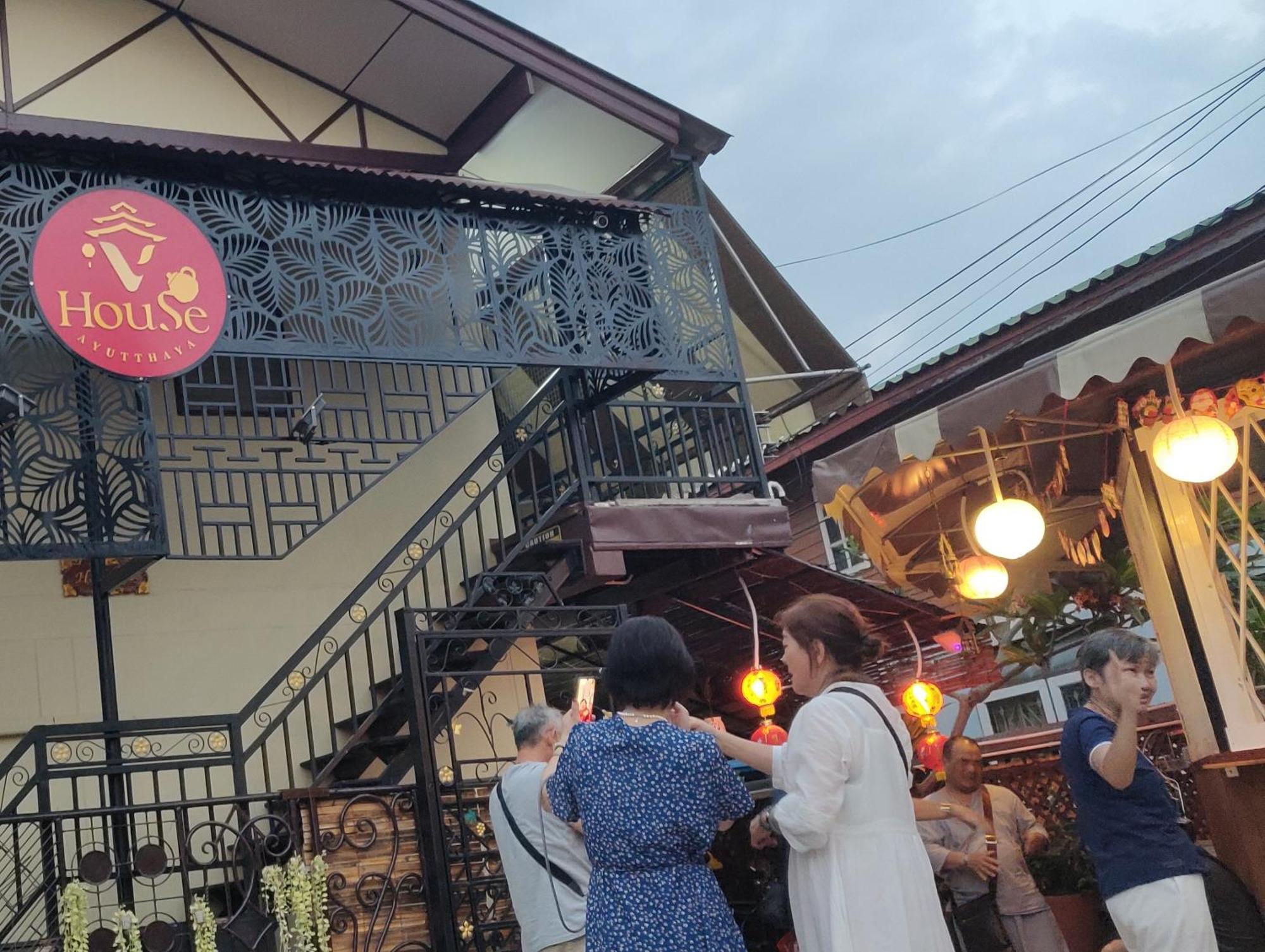 V House Hotel Phranakhonszi Ajutthaja Kültér fotó